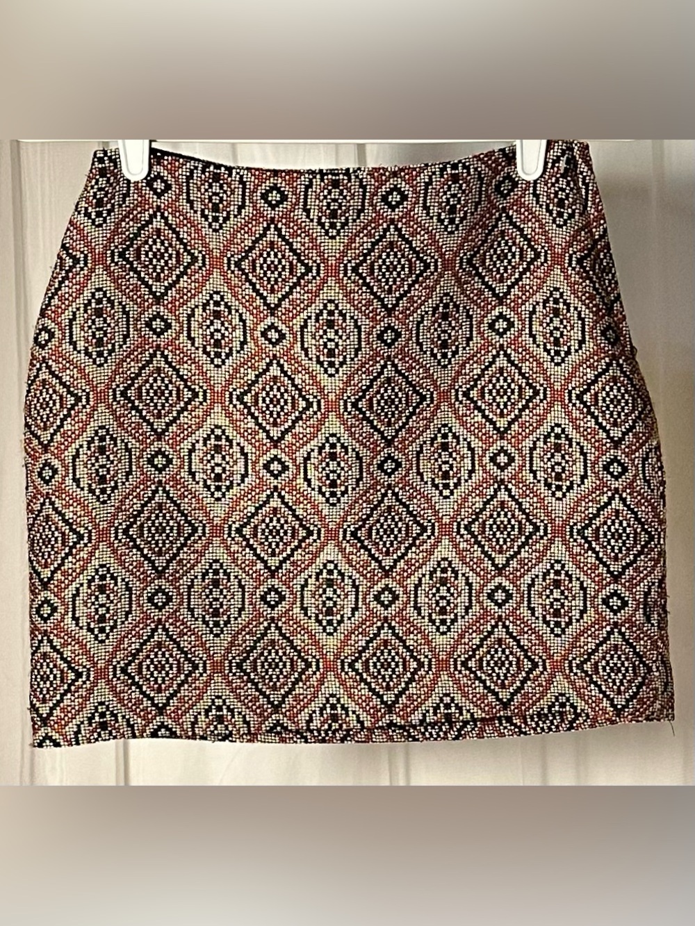 Women’s H&M Woven Diamond Geo Mini Skirt in Black, Cream & Brown
